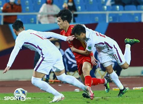 Cầu thủ Trung Quốc đá phạt: Cầu thủ sensi